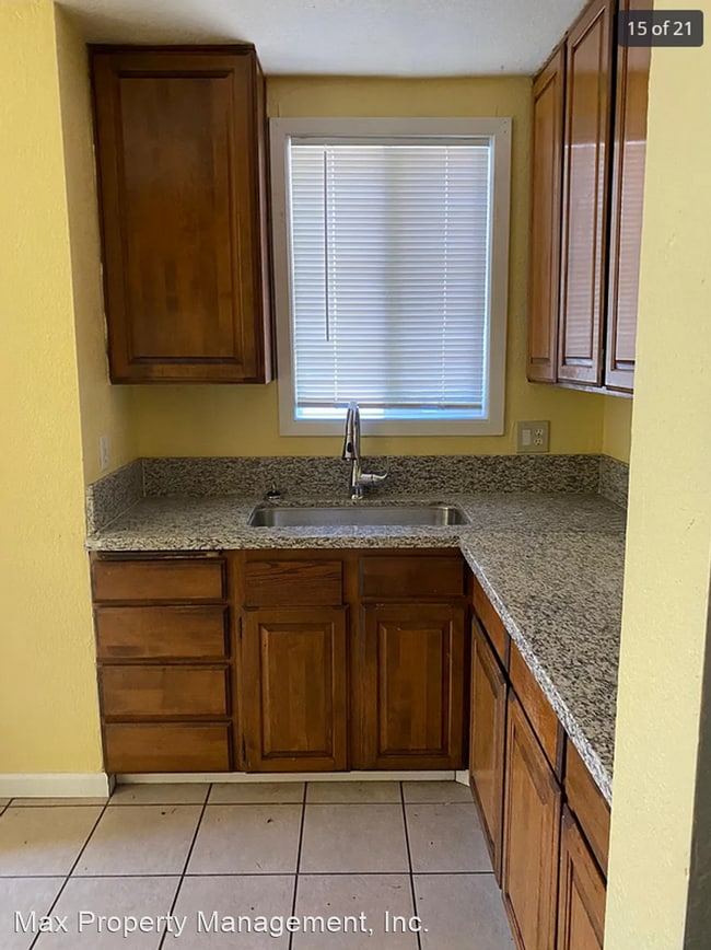 Foto del edificio - 3 br, 1 bath House - 11140 Robledo Drive