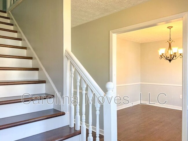 Foto del edificio - 206 Manassas Dr