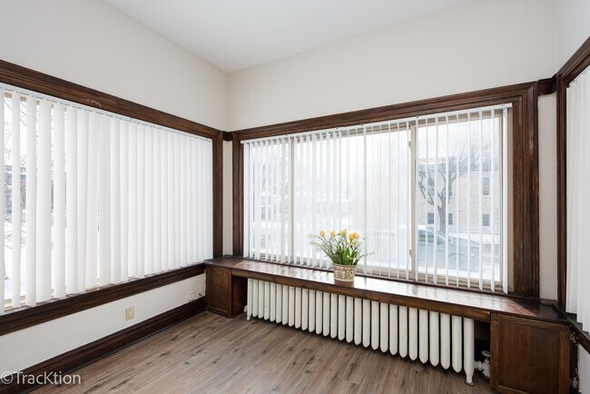 Foto del edificio - 6733 31st St