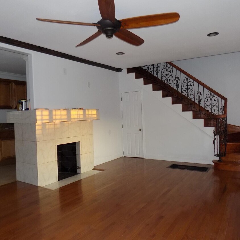 Building Photo - 4822 Arlington Ave