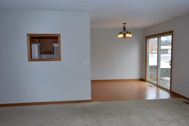 Building Photo - 3422 Shoaff Park River Dr