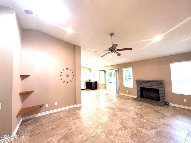 Building Photo - 34 S Rita Ln