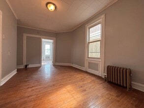 Building Photo - 144 E Jersey St