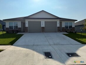 Building Photo - 1125 Lindsey Dr