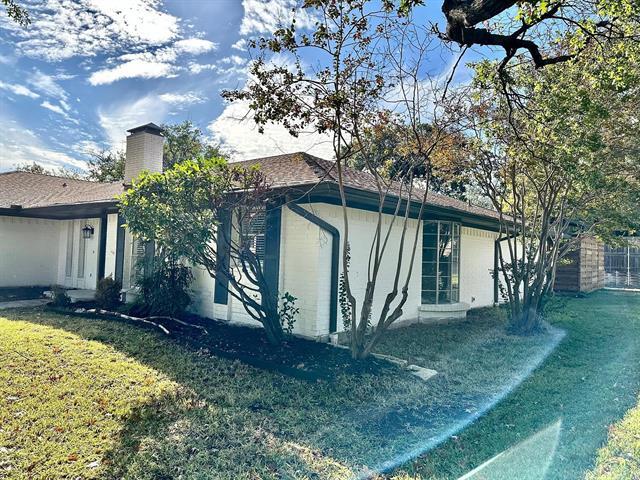 Building Photo - 2345 Monticello Cir