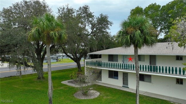 Foto del edificio - 349 Joel Blvd