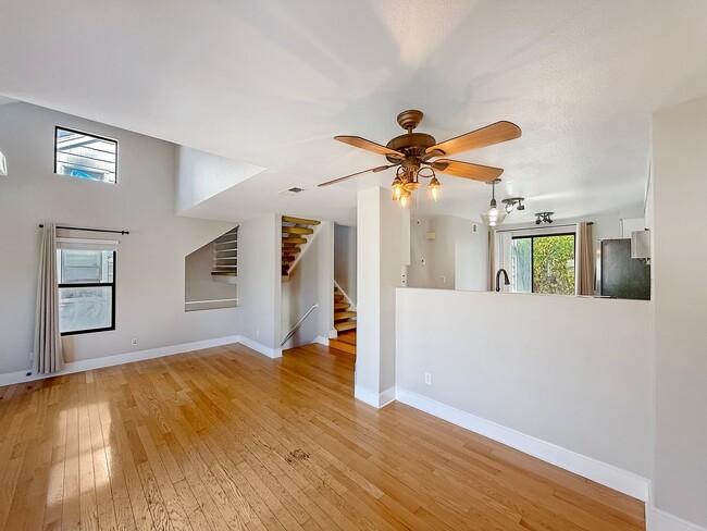 Building Photo - Stunning 2BD/2BA Condo on Scripps Ranch Bl...