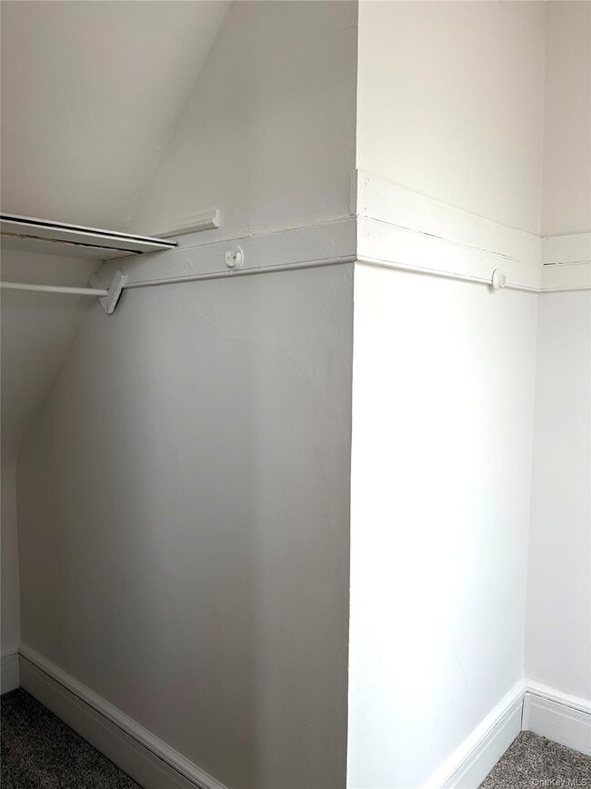 Building Photo - 558 Locust Ave