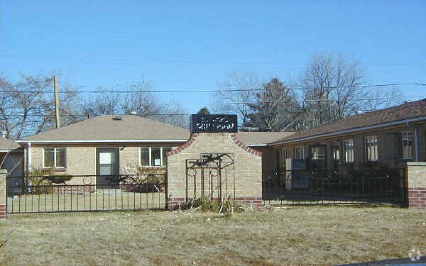 Primary Photo - 2250 Quitman St