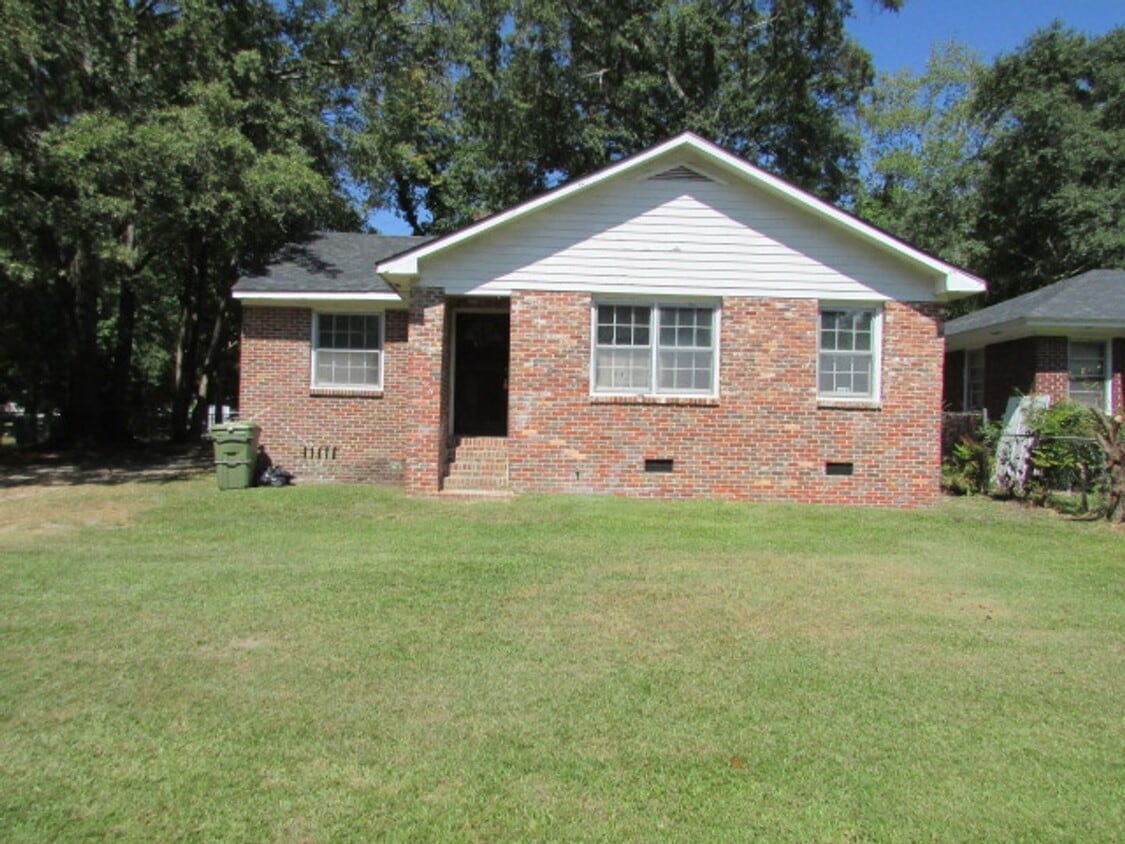 Primary Photo - Close to Crosswell Elementary