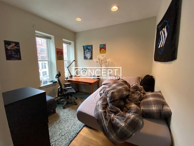 Foto del edificio - 57 Westland Ave
