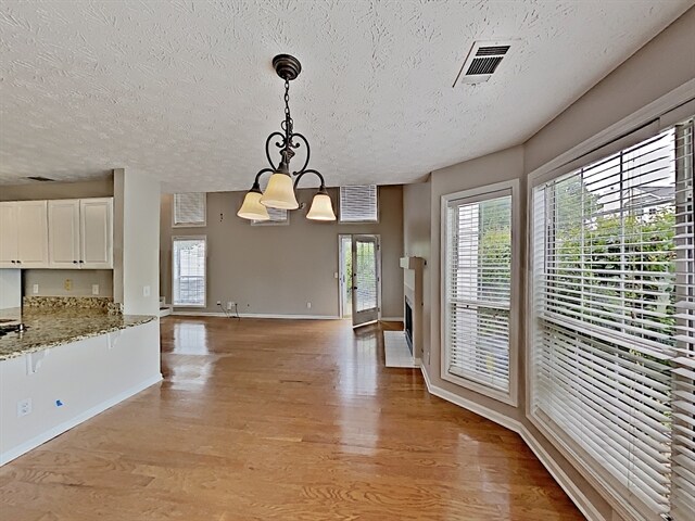 Building Photo - 3731 Avensong Village Circle