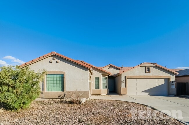 Building Photo - 43368 Palmen Dr