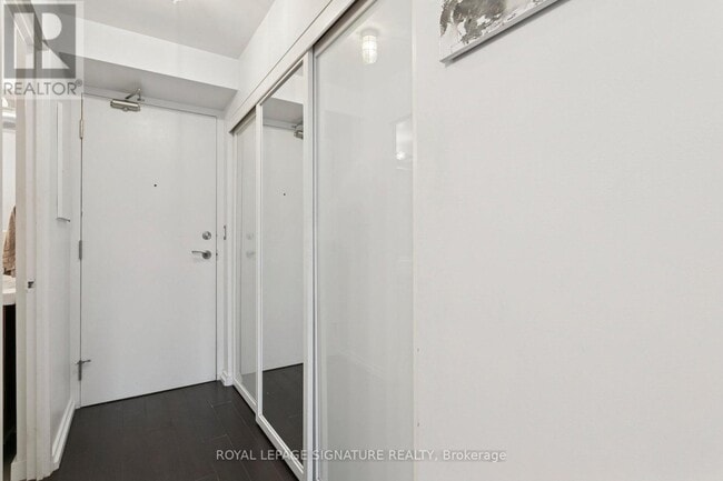 Photo du bâtiment - 250 Manitoba St