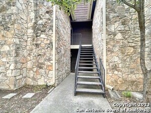 Building Photo - 11520 Huebner Rd