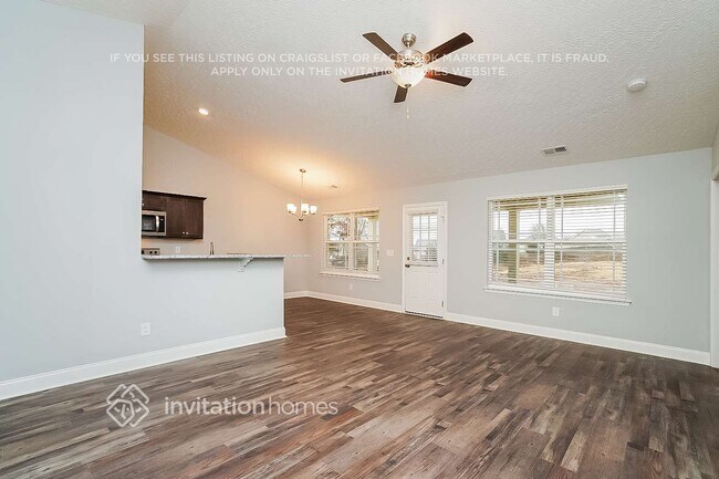 Building Photo - 737 Cedar Ln
