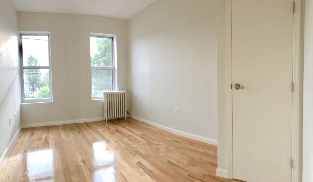 Foto principal - 1230 Nostrand Ave