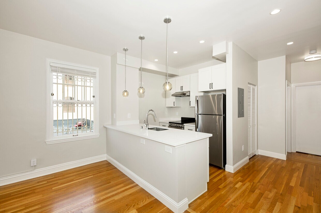 Foto principal - 737 Pine St