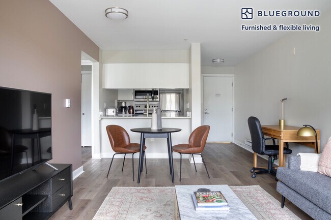 Foto del edificio - 1011 E Terrace St