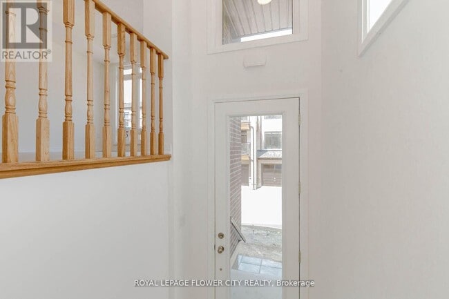 Building Photo - 25 Sidney Rose Cmn