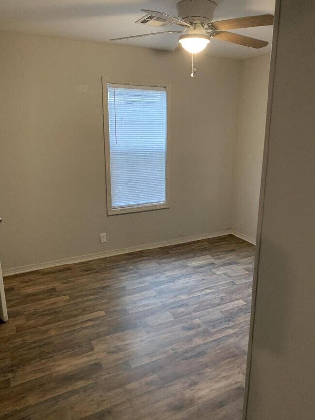 Foto del edificio - 1112 S Pine St