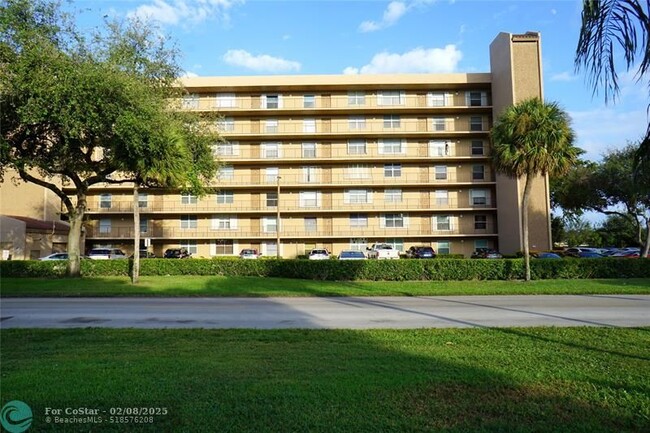 Foto del edificio - 4570 NW 18th Ave