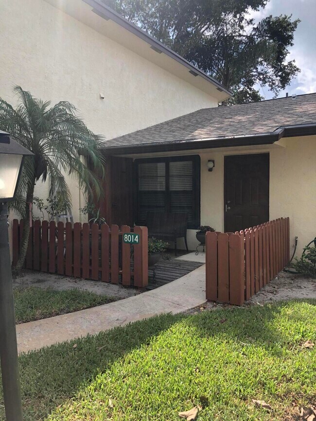 Foto del edificio - 8014 SE Villa Cir