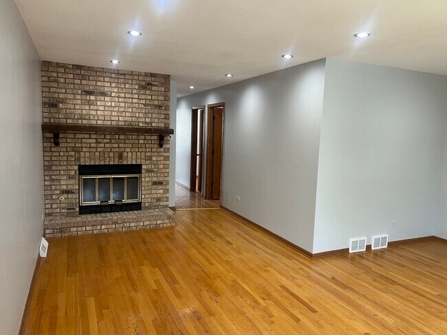Foto del edificio - 5712 N Avondale Ave