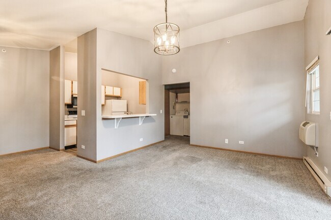 Building Photo - 1435 Spring Brook Ct
