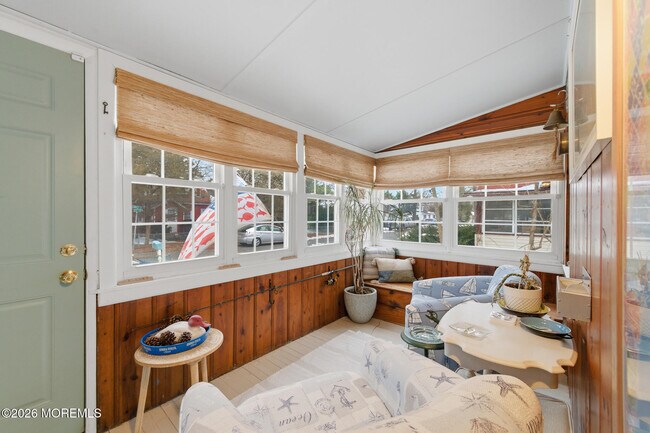 Foto del edificio - 14 Sunset Rd