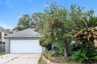 Building Photo - 7131 Maple Walk Dr