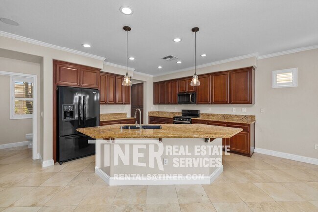 Building Photo - Stunning West Sacramento Home minutes from...