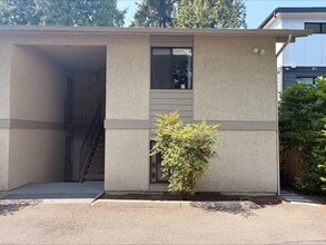 Building Photo - 6722 112th Ave NE