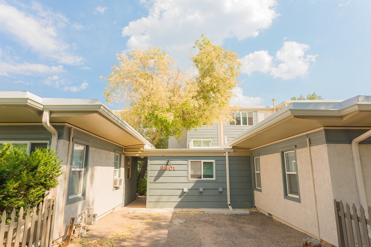 Foto principal - 2301 Goss St