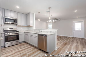 Building Photo - 304 Alley Kinman