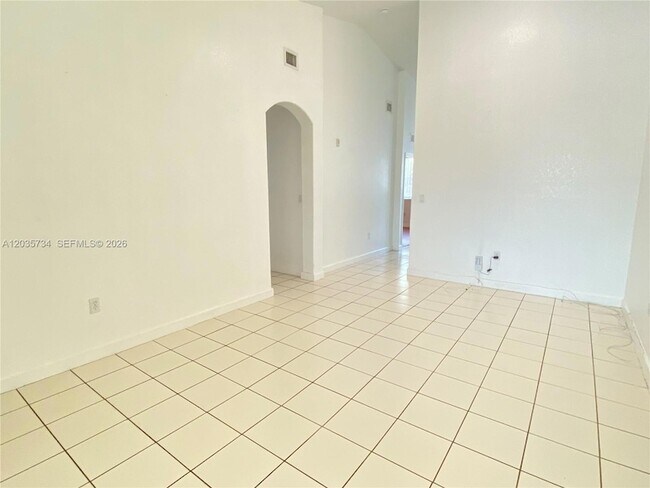 Foto del edificio - 1658 SE 28th Ct