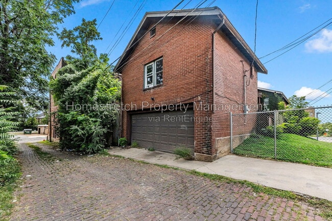 Building Photo - 3948 S Grand Blvd