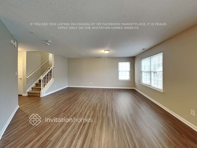 Foto del edificio - 10729 Glenluce Ave