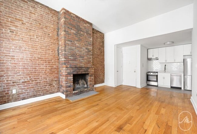 Building Photo - 1 bedroom in New York NY 10011