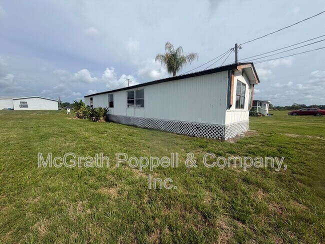 Foto del edificio - 7229 Halima Rd