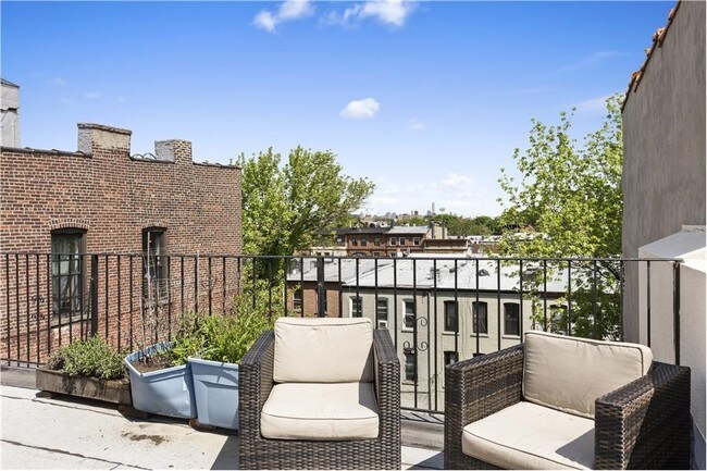 Foto del edificio - 237 Bainbridge St