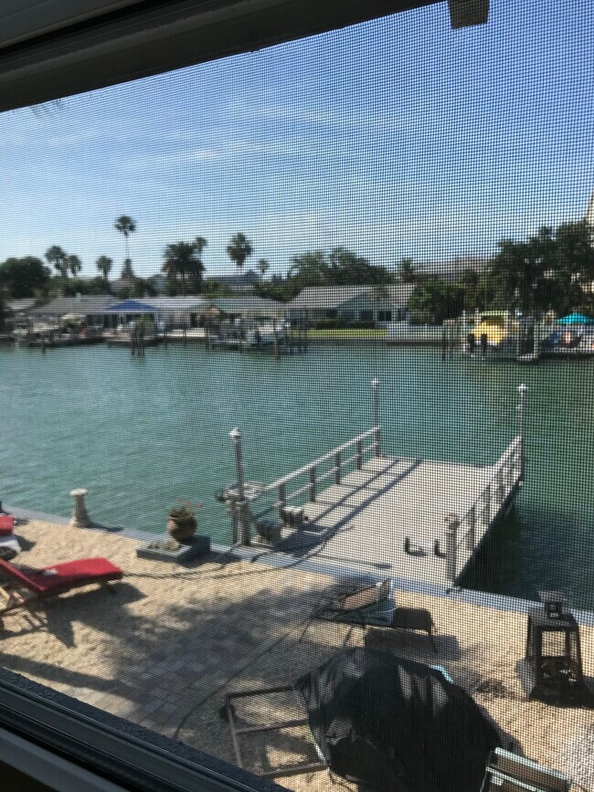 Shared dock - 505 129th Ave E