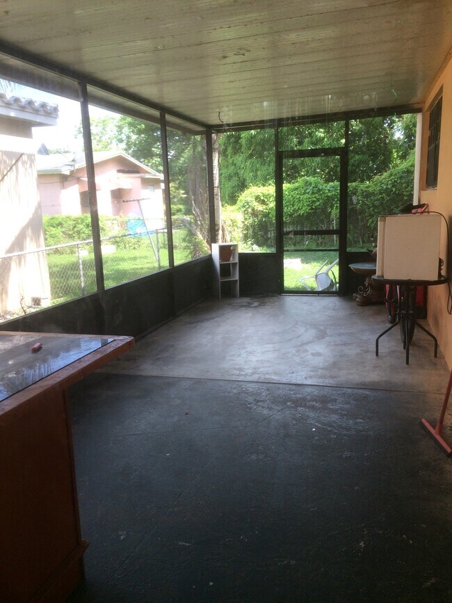 Screened patio - 2271 NW 63rd St