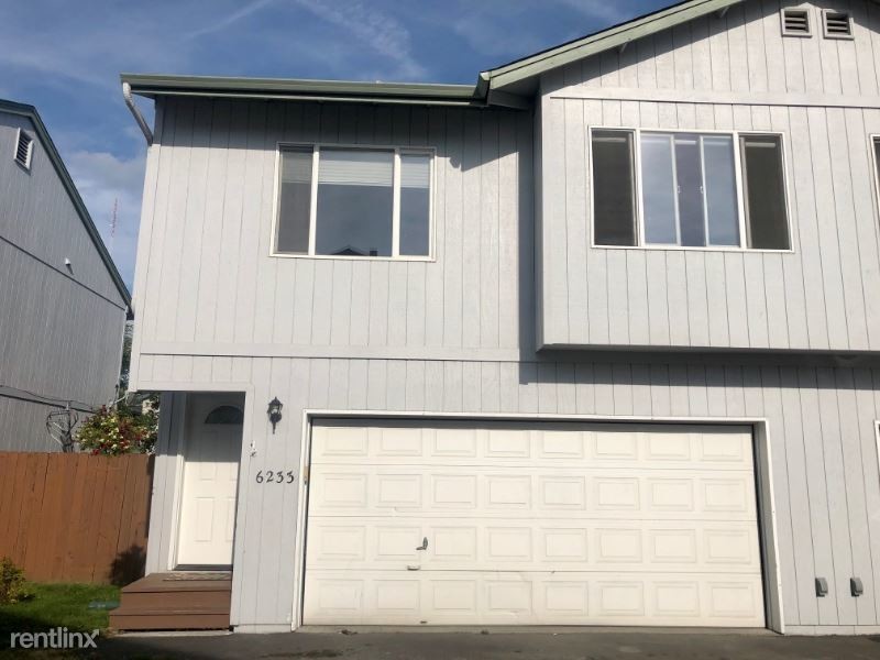 Foto principal - 6233 Laurel St