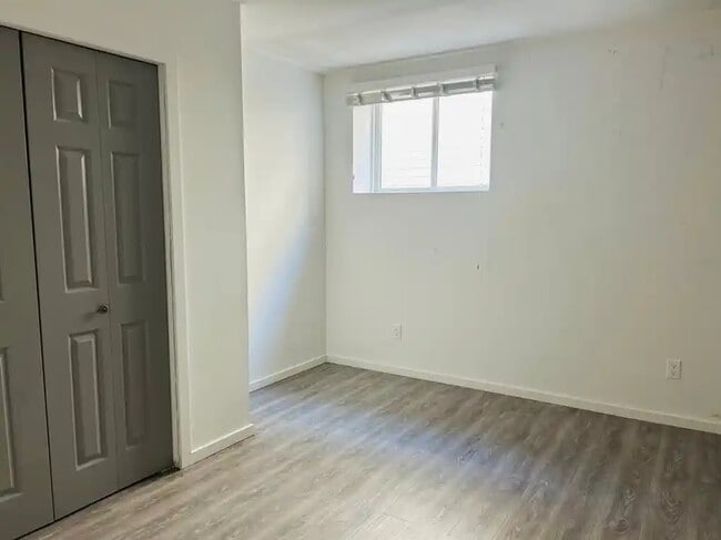 Building Photo - 1075 Fraserview St