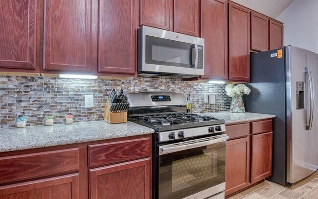 Building Photo - 32659 Timber Point Dr