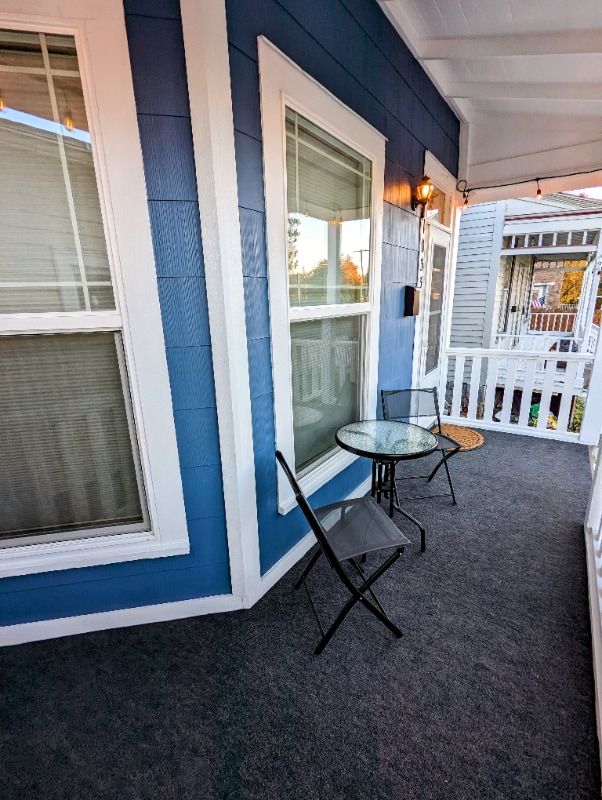 Building Photo - 1033 12th Ave