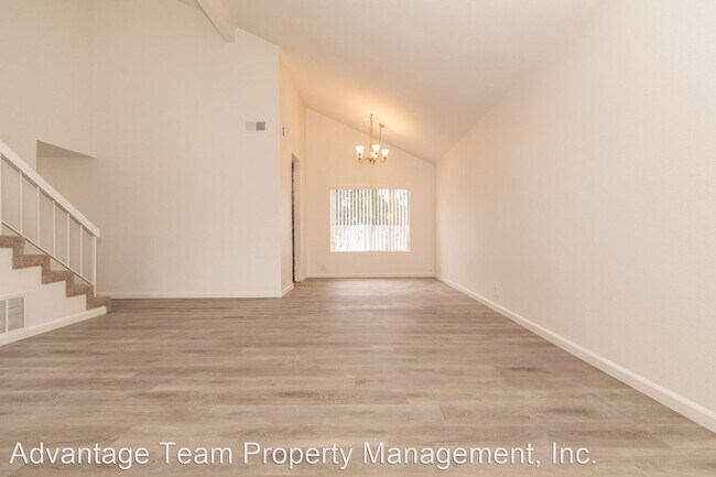 Building Photo - 4 br, 2.5 bath House - 726 Kings Cross Court