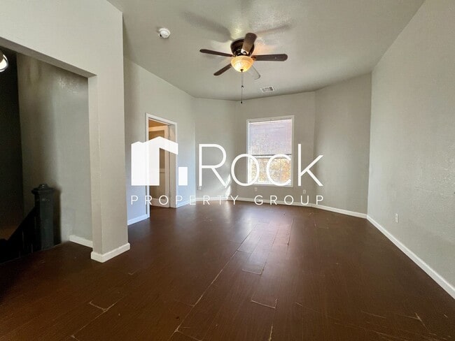 Foto del edificio - 328 N Philadelphia Ave