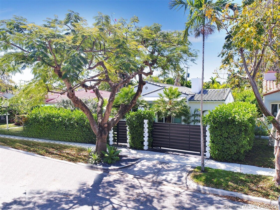 Foto principal - 764 NE 76th St